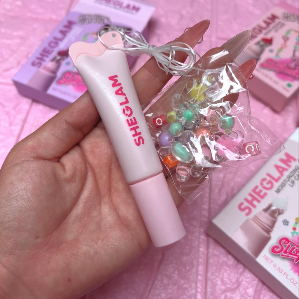 Gloss + llavero tipo Sheglam